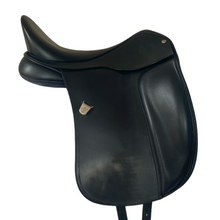 Load image into Gallery viewer, Bates Dressage 17.5&quot;
