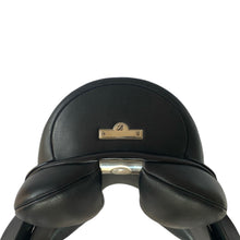 Load image into Gallery viewer, Bates Dressage 17.5&quot;
