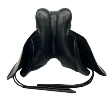 Load image into Gallery viewer, Stubben Genesis Dressage 17&quot;
