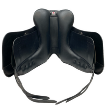 Load image into Gallery viewer, Bates Dressage 17&quot;
